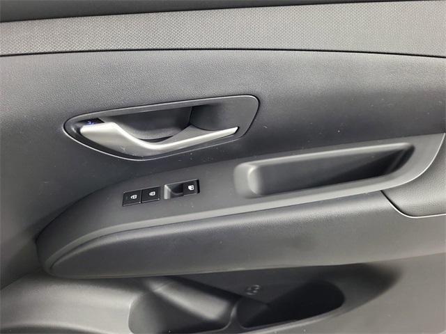 new 2025 Hyundai TUCSON Hybrid car, priced at $36,934