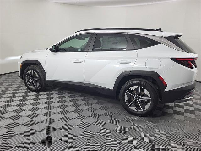 new 2025 Hyundai TUCSON Hybrid car, priced at $37,228