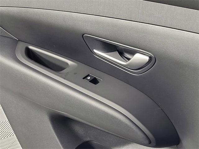 new 2025 Hyundai TUCSON Hybrid car, priced at $36,934