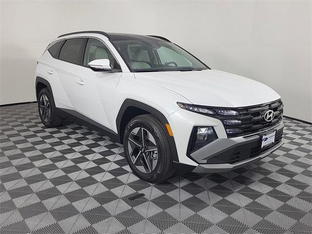 new 2025 Hyundai TUCSON Hybrid car, priced at $37,228