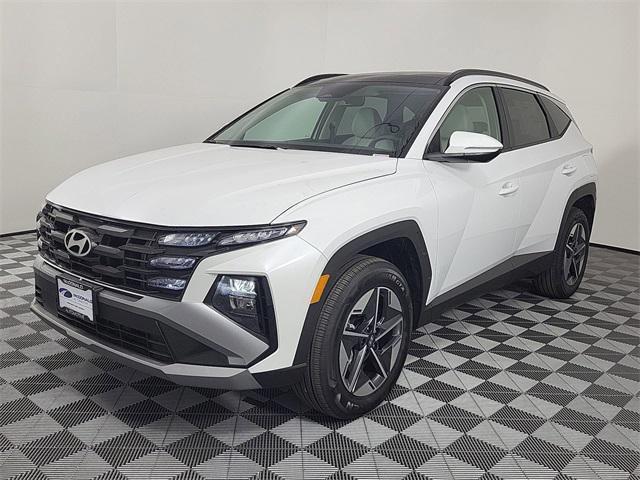 new 2025 Hyundai TUCSON Hybrid car, priced at $37,228