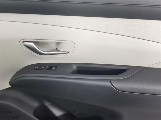 new 2025 Hyundai TUCSON Hybrid car, priced at $37,453