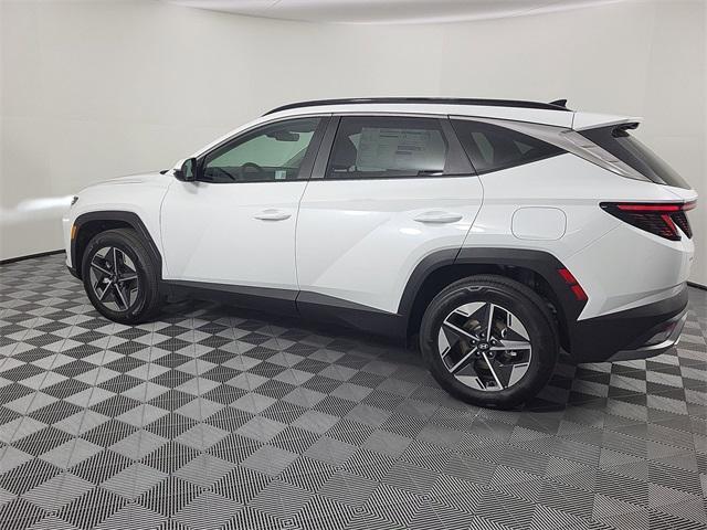 new 2025 Hyundai TUCSON Hybrid car, priced at $37,453