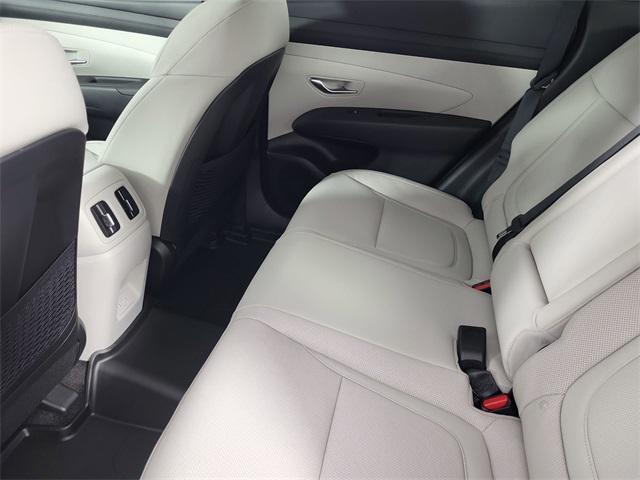 new 2025 Hyundai TUCSON Hybrid car, priced at $37,453