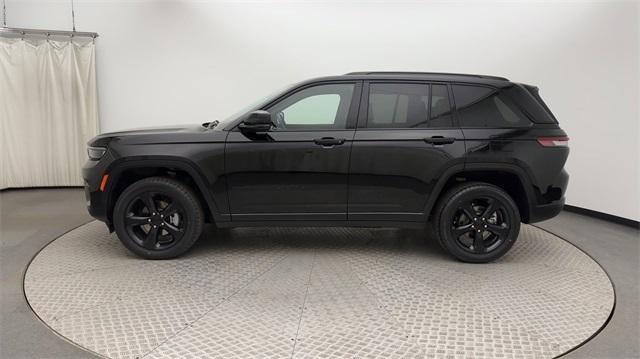 used 2022 Jeep Grand Cherokee car, priced at $28,799