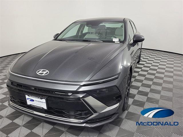 new 2025 Hyundai Sonata car, priced at $29,204