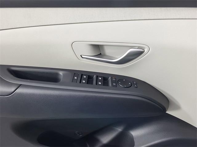 new 2025 Hyundai TUCSON Hybrid car, priced at $36,974