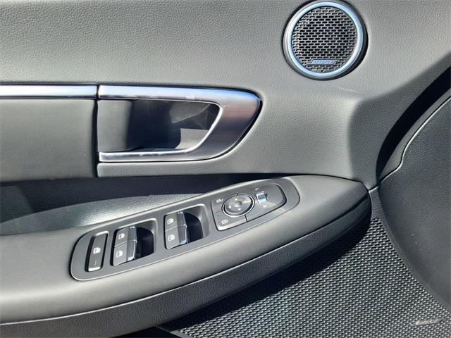new 2023 Hyundai Sonata Hybrid car, priced at $34,438