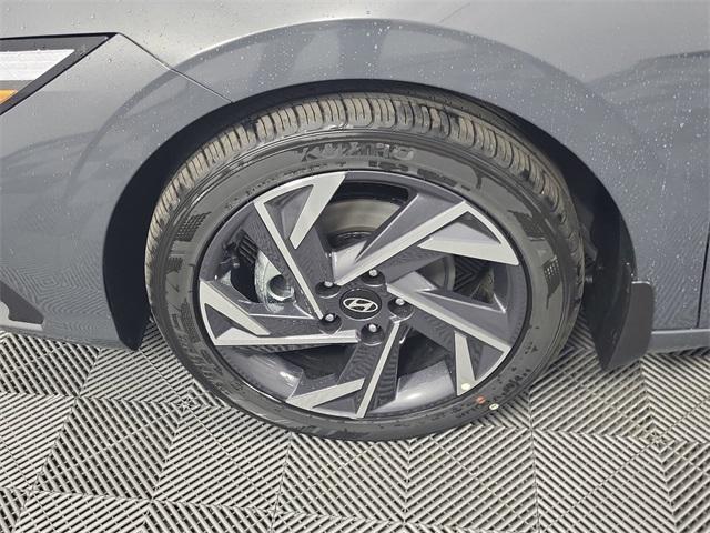 new 2025 Hyundai Elantra car, priced at $23,558