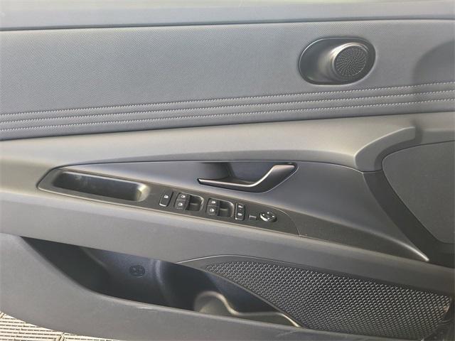 new 2025 Hyundai Elantra car, priced at $22,914