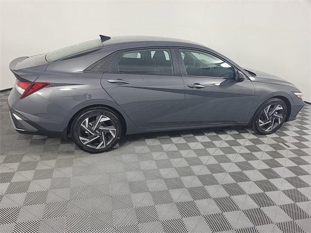 new 2025 Hyundai Elantra car, priced at $22,914