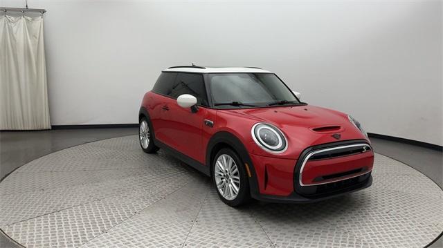 used 2022 MINI SE Hardtop car, priced at $21,129