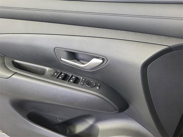 new 2025 Hyundai TUCSON Hybrid car, priced at $36,813