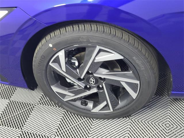 new 2025 Hyundai Elantra car, priced at $23,009