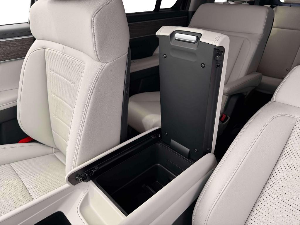 new 2026 Hyundai SANTA FE HEV car, priced at $44,359