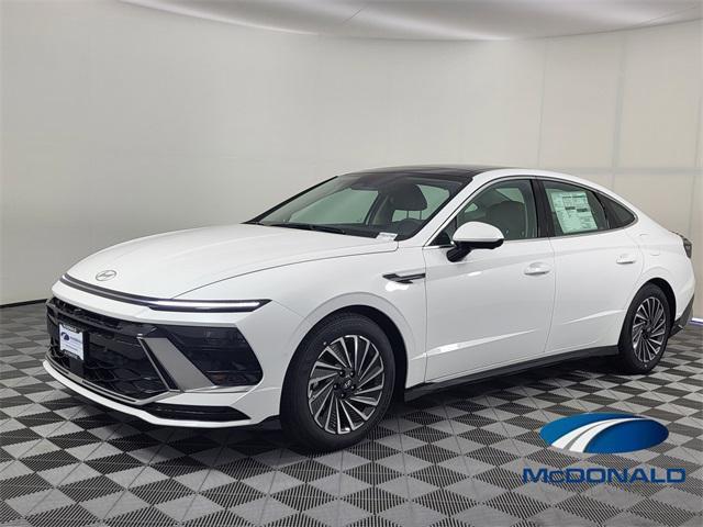 new 2025 Hyundai Sonata Hybrid car, priced at $37,984