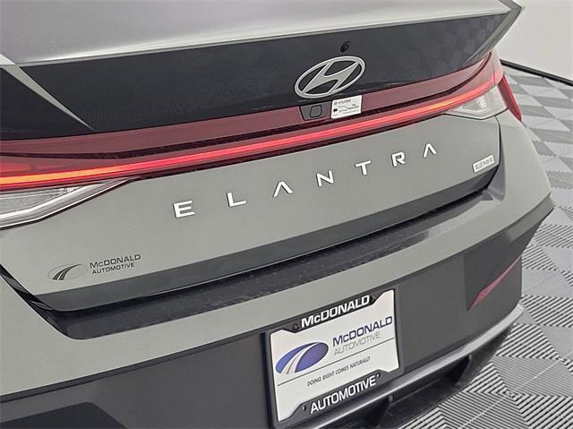 new 2024 Hyundai Elantra HEV car, priced at $25,916