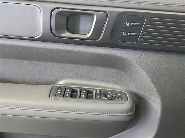 new 2025 Hyundai SANTA FE HEV car, priced at $49,733