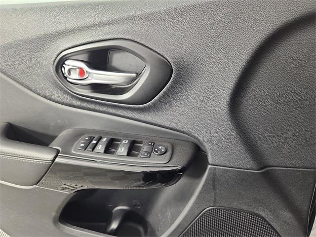 used 2023 Jeep Cherokee car, priced at $24,999