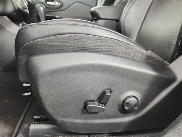 used 2023 Jeep Cherokee car, priced at $24,999