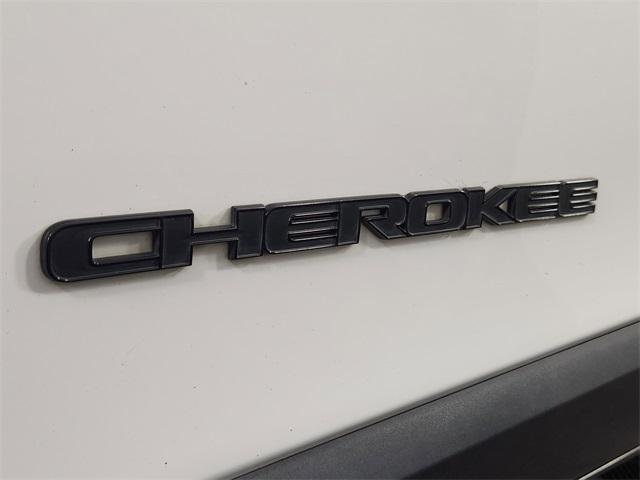 used 2023 Jeep Cherokee car, priced at $24,999