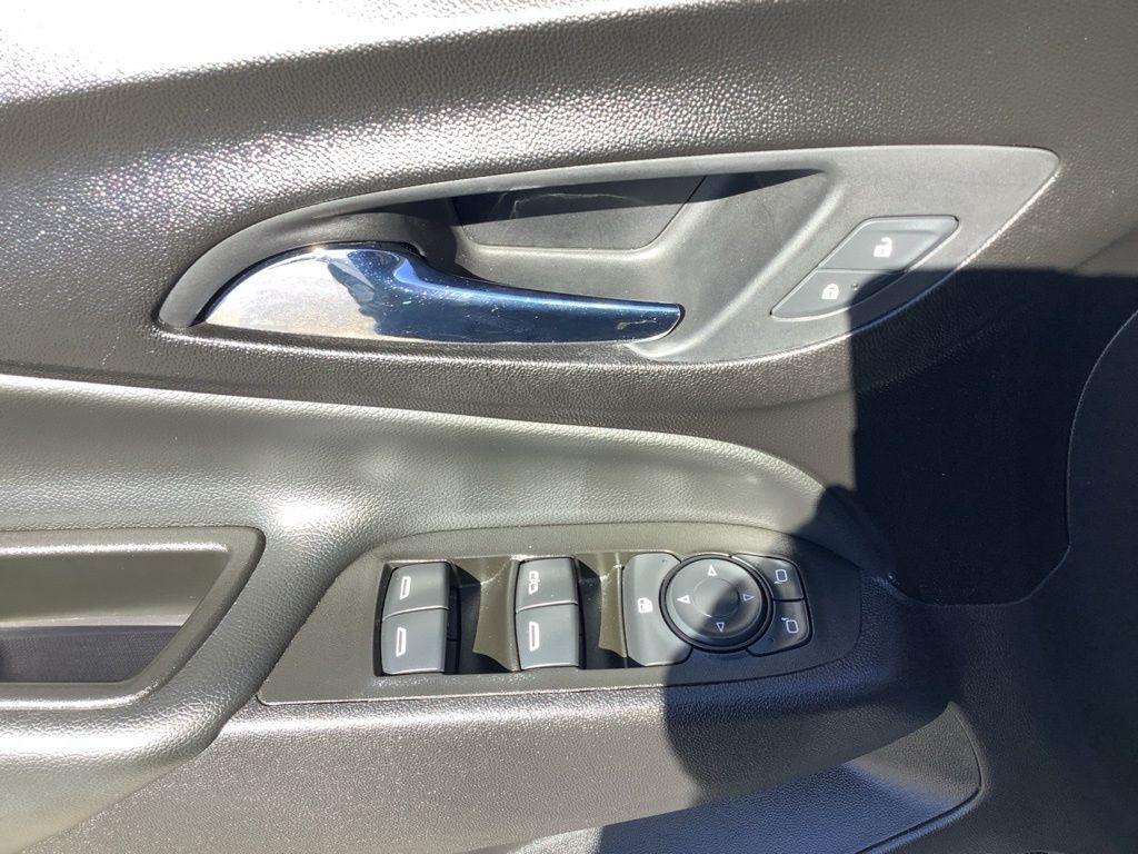 used 2021 Chevrolet Equinox car, priced at $15,980