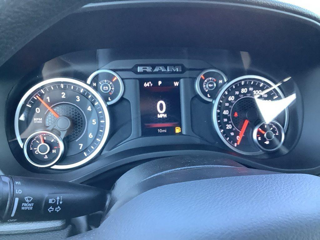 new 2025 Ram 1500 car, priced at $43,515