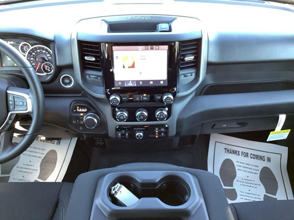 new 2025 Ram 1500 car, priced at $43,515