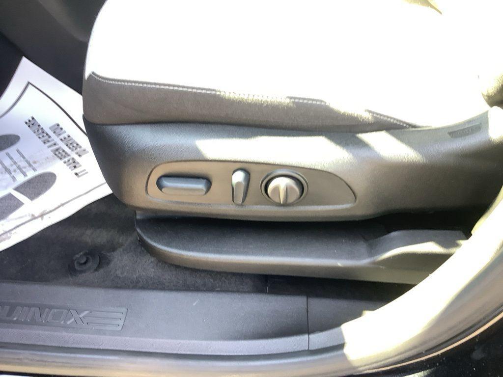 used 2022 Chevrolet Equinox car, priced at $15,231