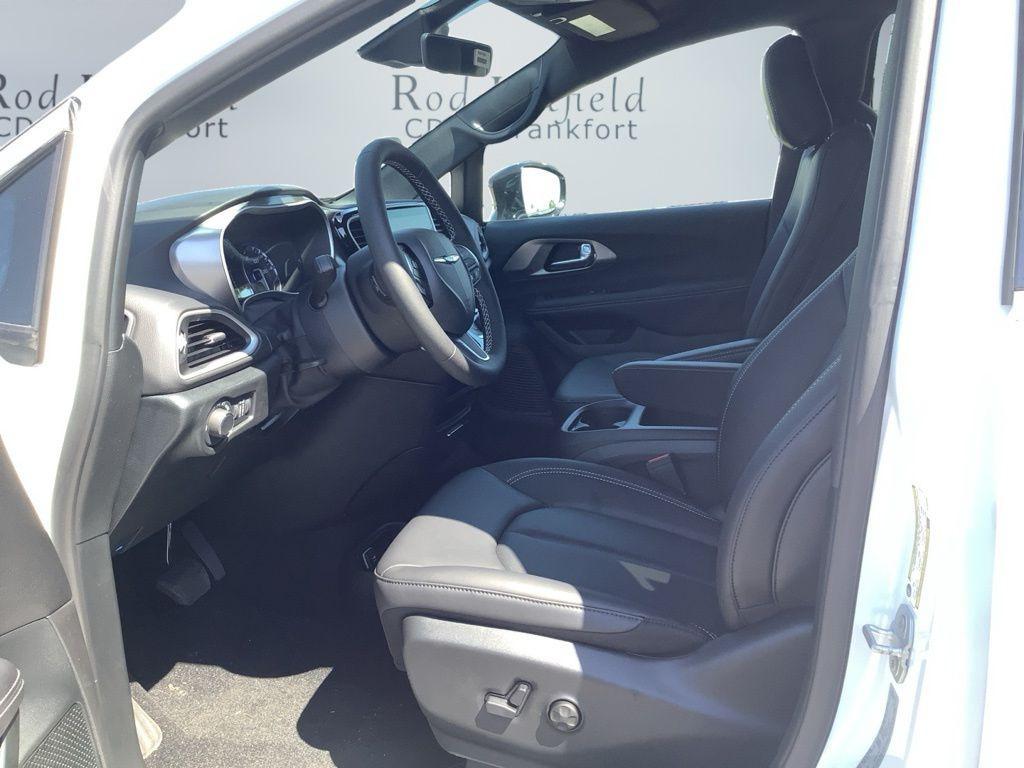 new 2026 Chrysler Voyager car, priced at $36,900