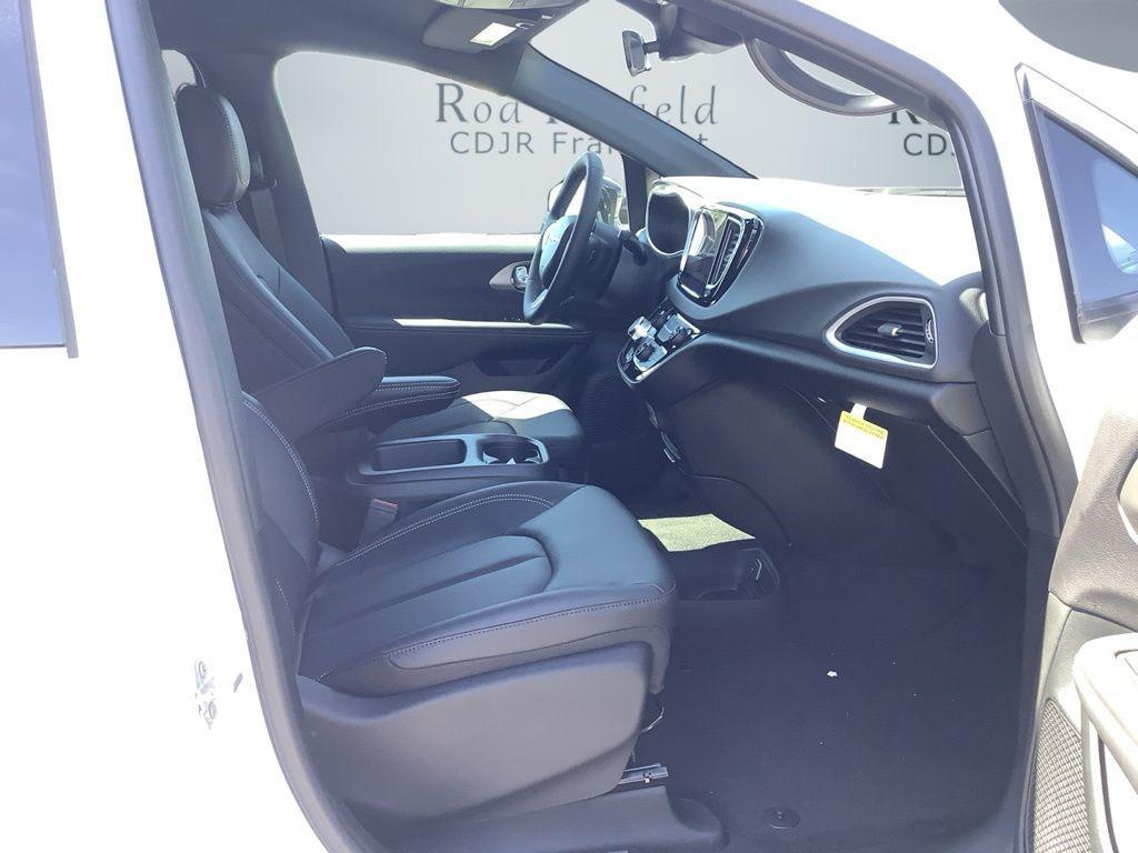 new 2026 Chrysler Voyager car, priced at $36,900