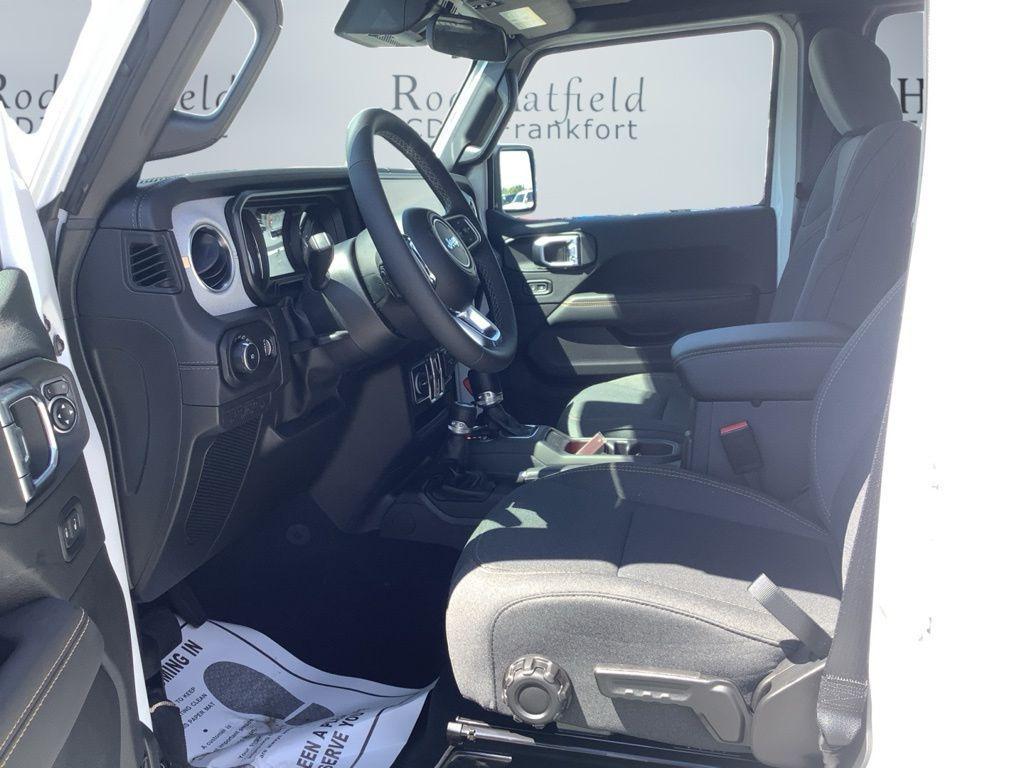 new 2025 Jeep Wrangler car, priced at $46,900