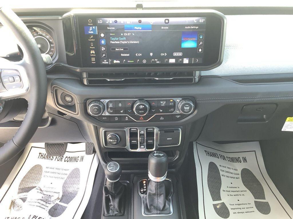 new 2025 Jeep Wrangler car, priced at $46,900