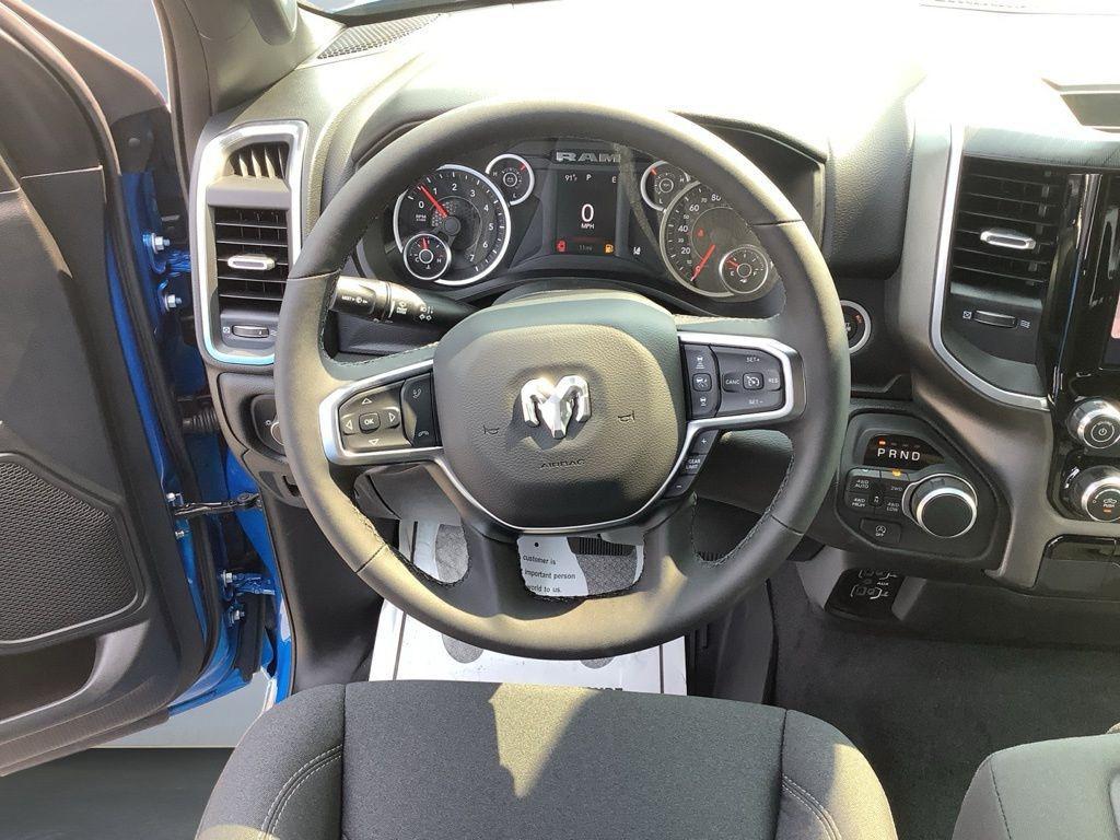 new 2025 Ram 1500 car, priced at $46,643