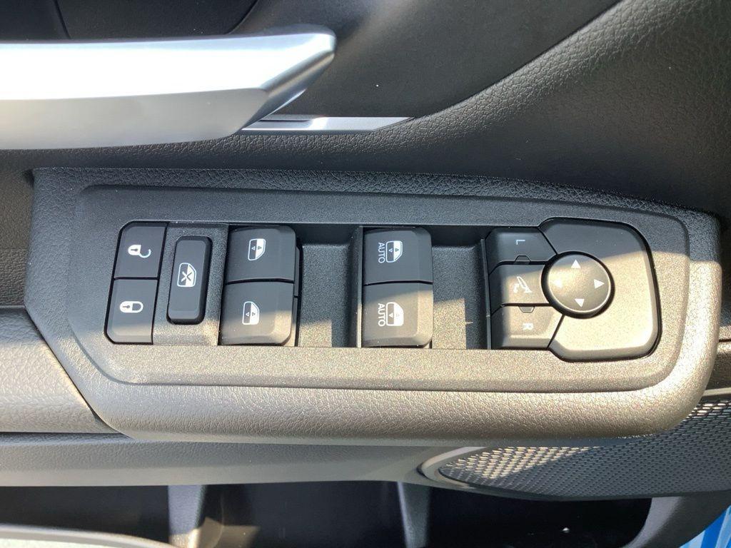 new 2025 Ram 1500 car, priced at $46,643