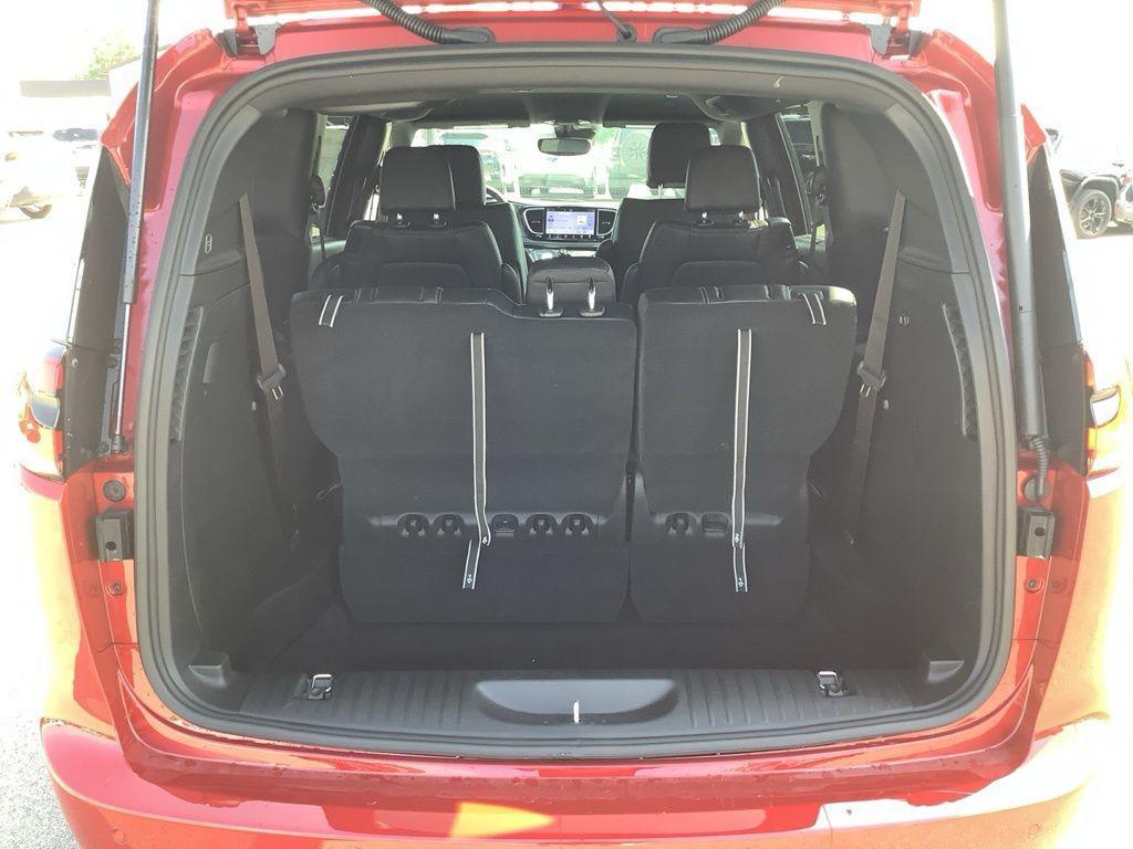 new 2026 Chrysler Pacifica car, priced at $41,250