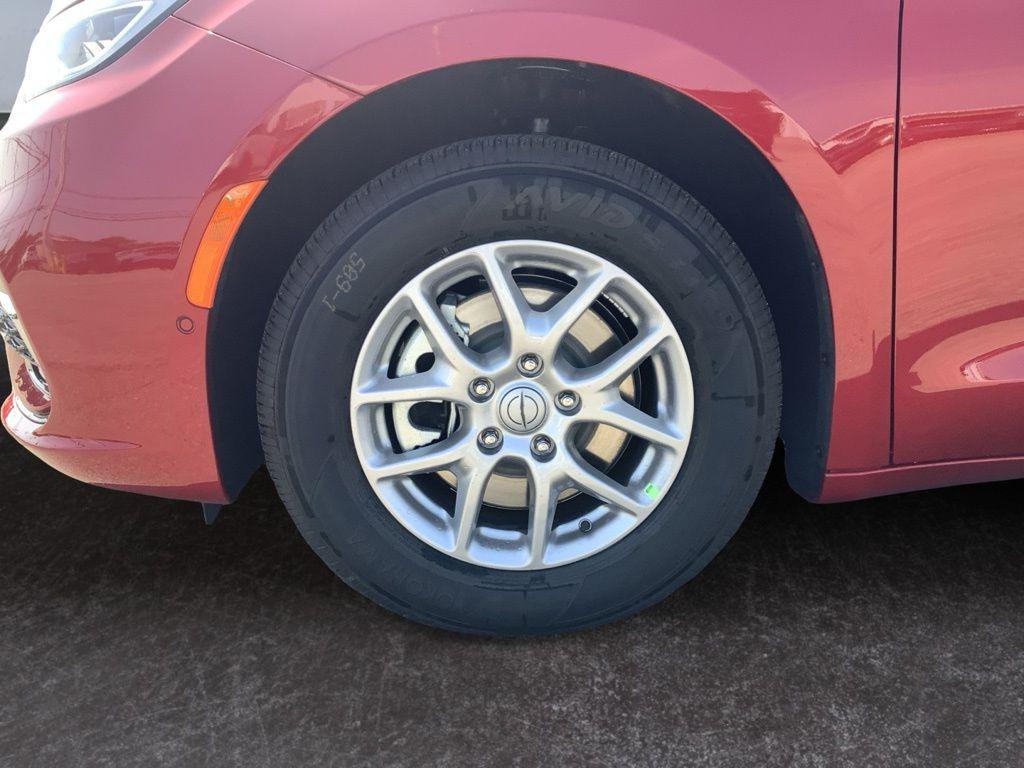new 2026 Chrysler Pacifica car, priced at $41,250
