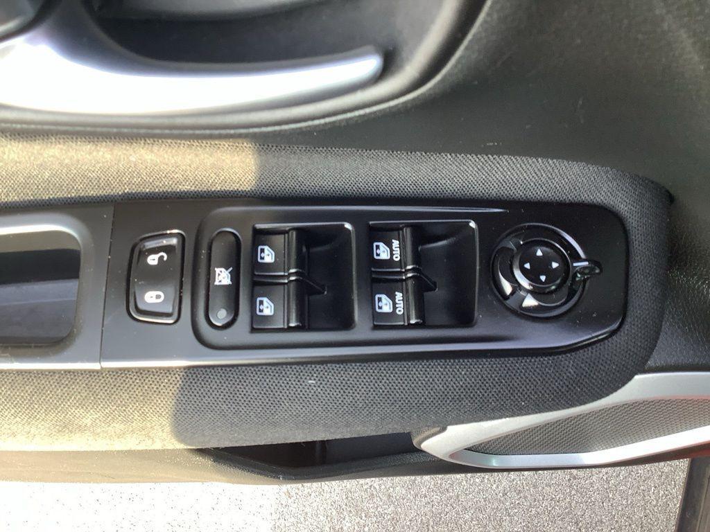 used 2021 Jeep Renegade car, priced at $18,336