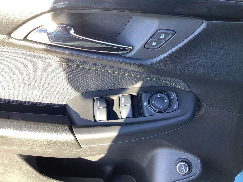 used 2025 Chevrolet TrailBlazer car, priced at $27,999