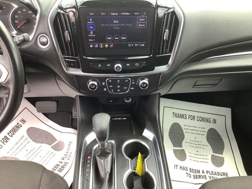 used 2022 Chevrolet Traverse car, priced at $27,928