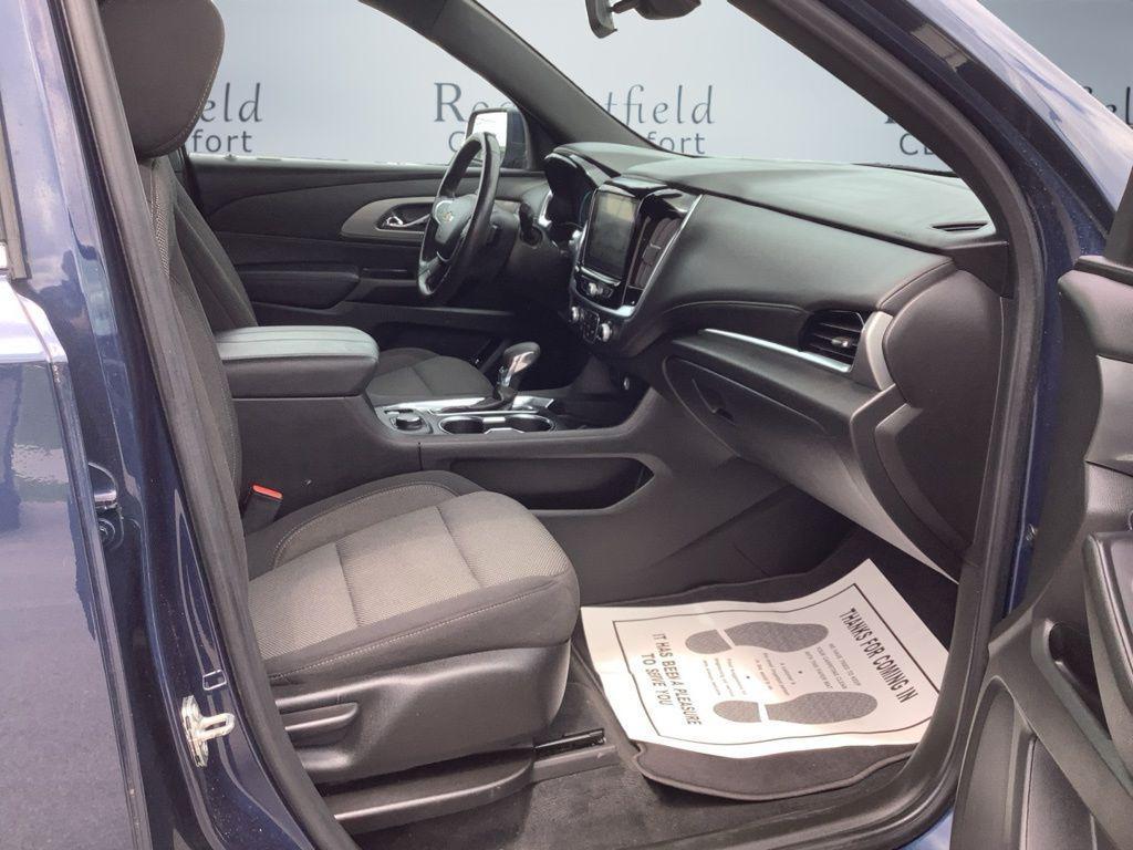 used 2022 Chevrolet Traverse car, priced at $27,928