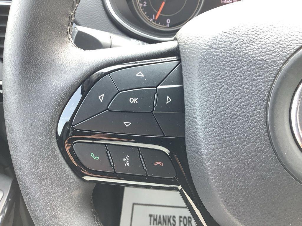 used 2023 Jeep Cherokee car, priced at $23,553