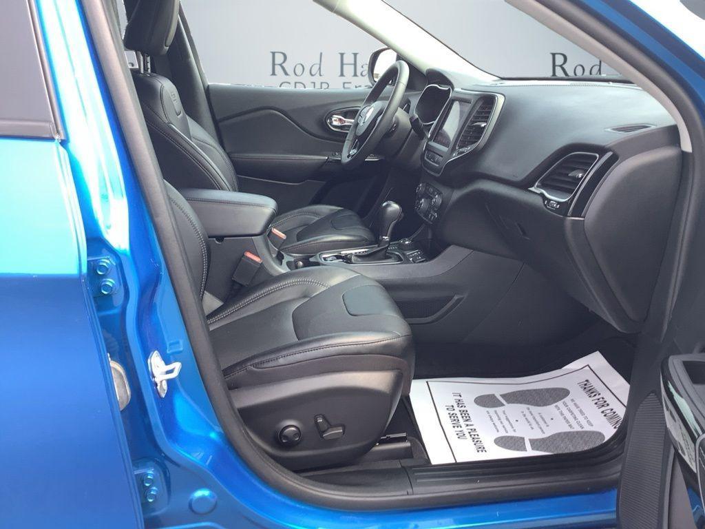 used 2023 Jeep Cherokee car, priced at $23,553