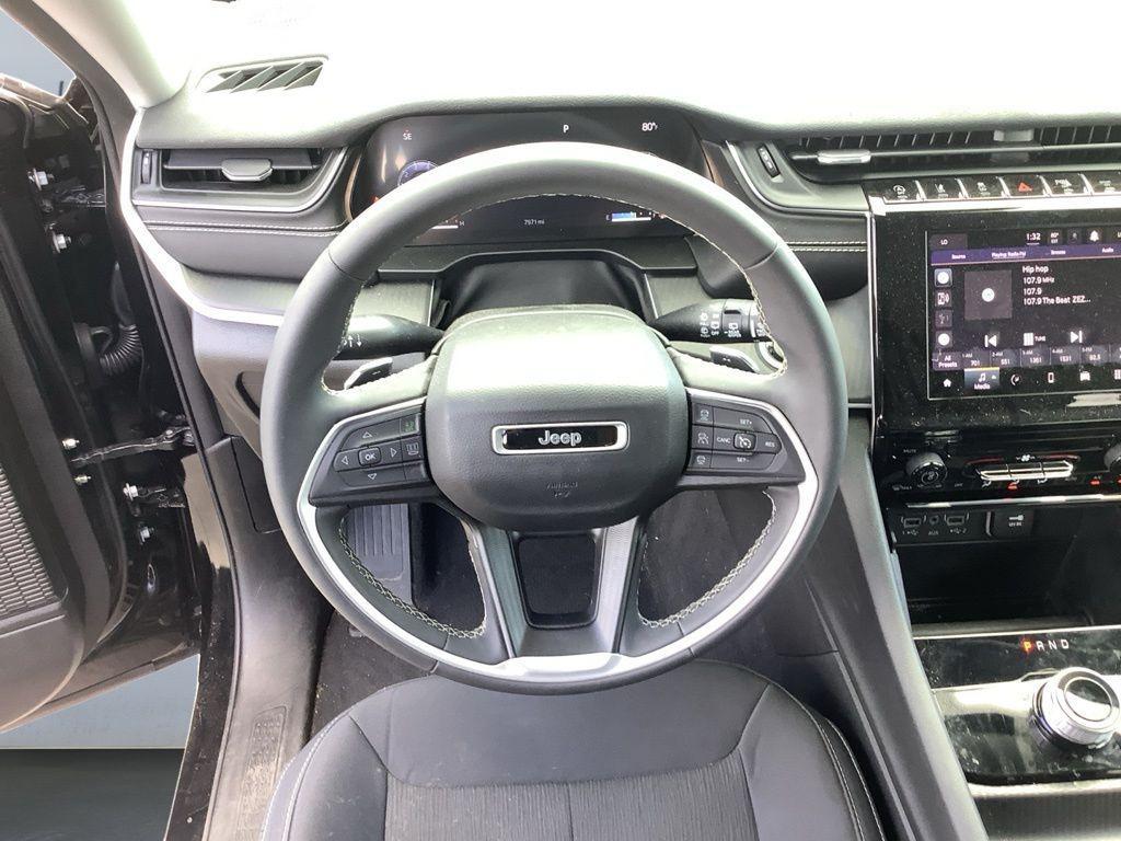 used 2024 Jeep Grand Cherokee car, priced at $31,846