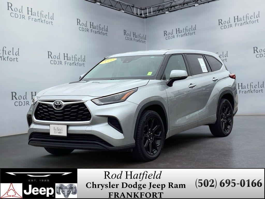 used 2022 Toyota Highlander car, priced at $28,000