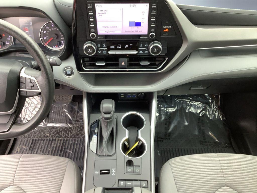 used 2022 Toyota Highlander car, priced at $28,000