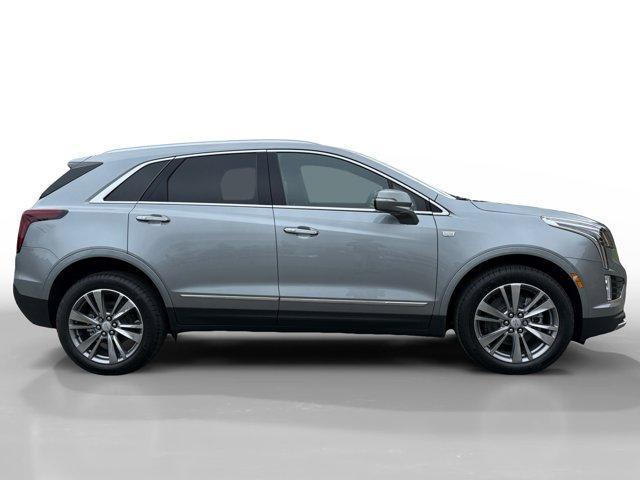 new 2025 Cadillac XT5 car, priced at $54,090