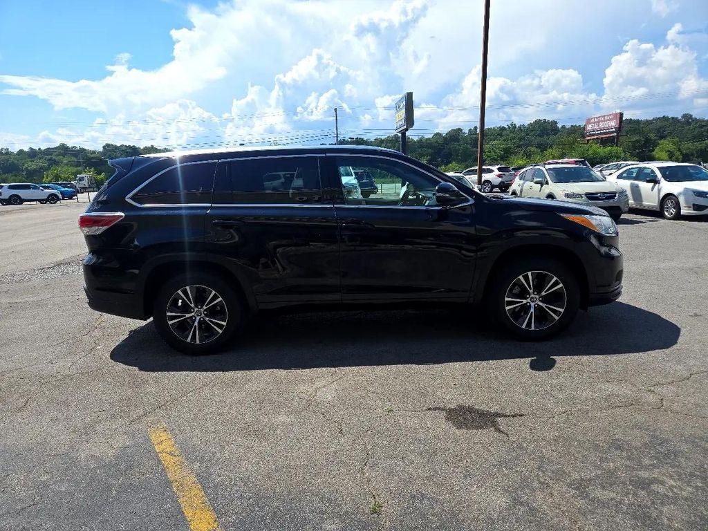 used 2016 Toyota Highlander car