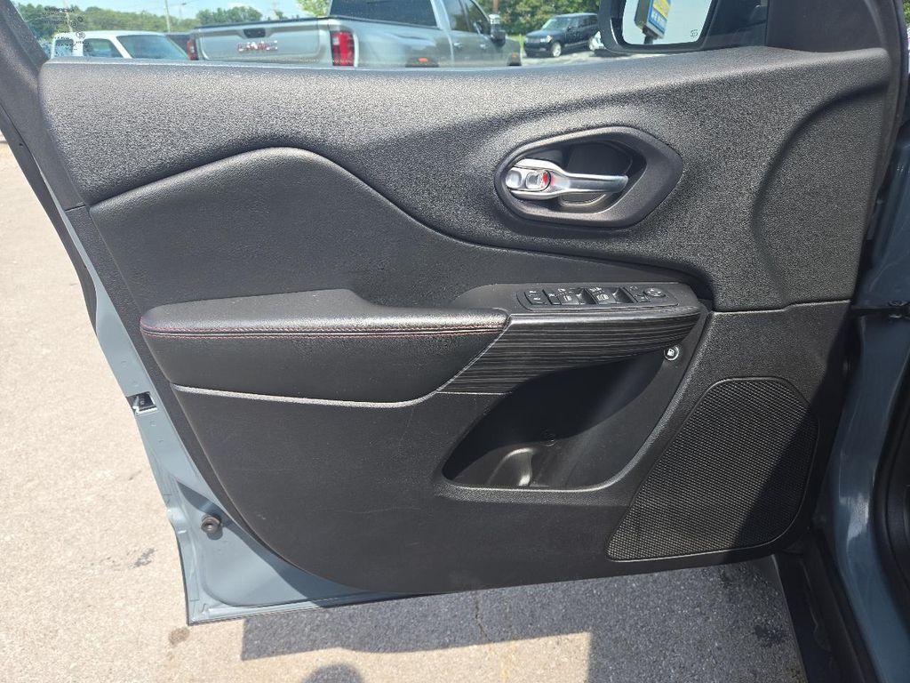 used 2014 Jeep Cherokee car