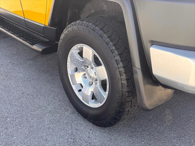 used 2007 Toyota FJ Cruiser car, priced at $13,995